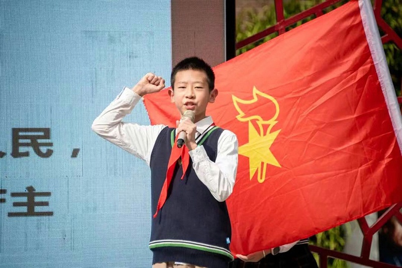 万晨希